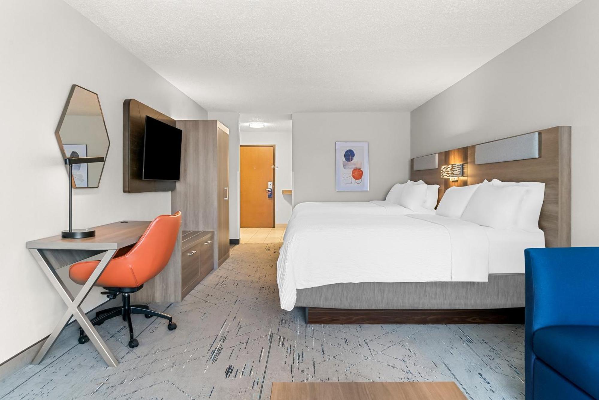 Holiday Inn Express & Suites Detroit - Novi By Ihg Exterior photo